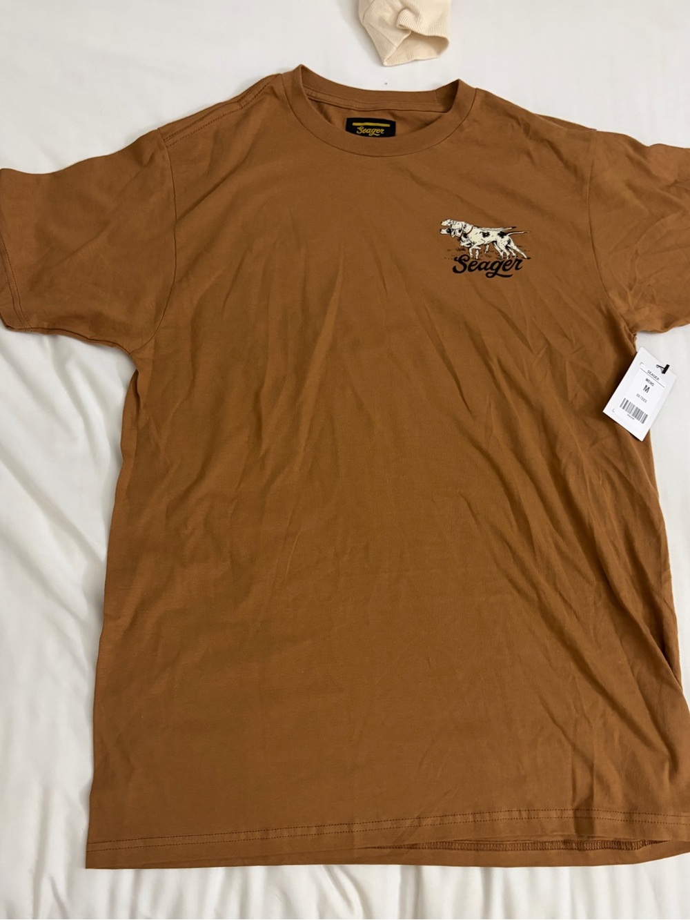 NWT Seager Caramel Brown Hunting Dog Sunset Graphic T-Shirt Men’s M